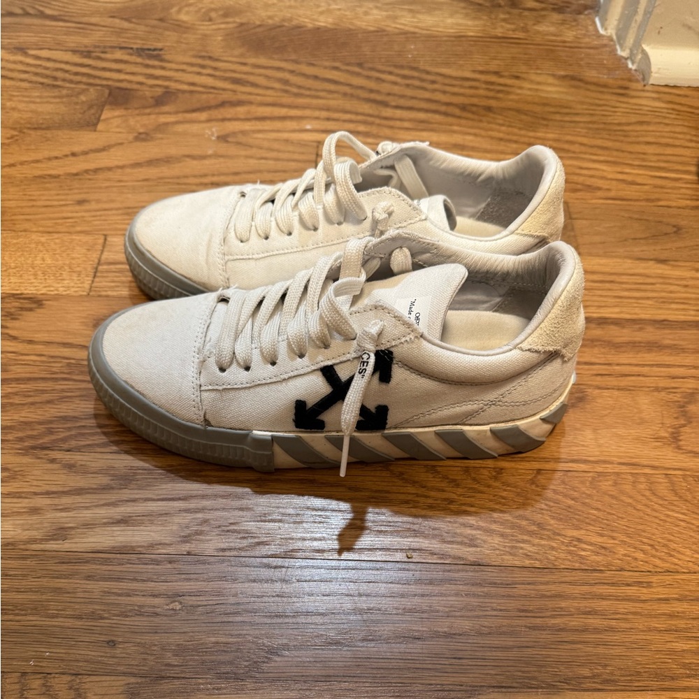 OFF-WHITE women’s sneakers